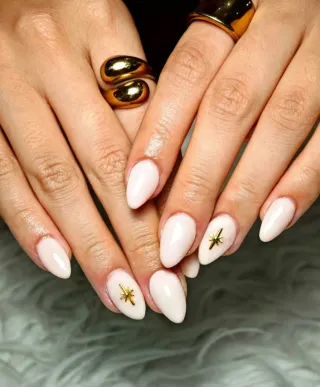 Manicura profesional acrílico o semipermanente