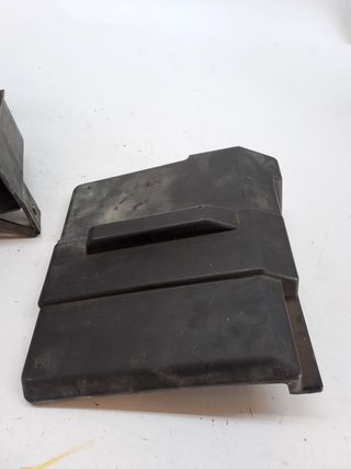 CAJA RELES / FUSIBLES OPEL VIVARO