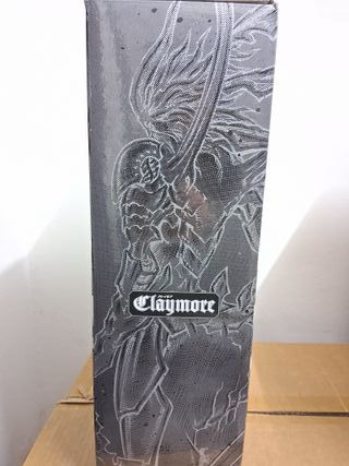 Claymore Complete Box Set