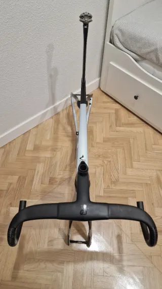 Cuadro Pinarello F Dogma y Manillar Talon