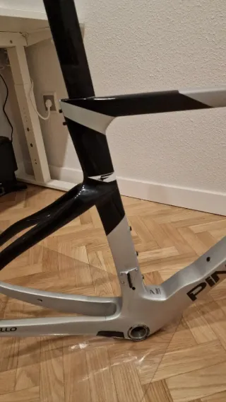 Cuadro Pinarello F Dogma y Manillar Talon