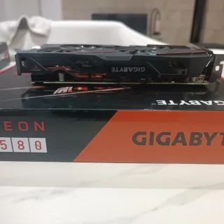 Tarjeta Gráfica Gigabyte Radeon RX580 Gaming8G