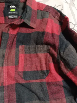 Camisa Quiksilver cuadros roja y gris