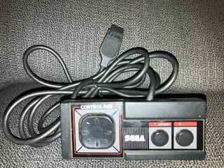 Mando Sega Master System II + Sonic 2 con caja