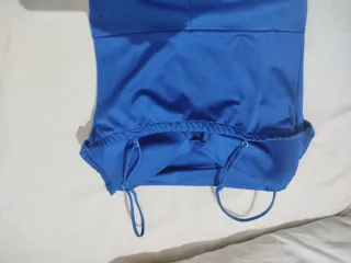 Vestido azul largo con abertura