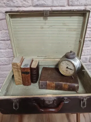 Maleta antigua años 30/40+ mesa plegable auxiliar