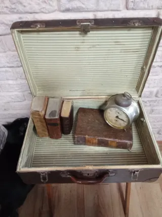 Maleta antigua años 30/40+ mesa plegable auxiliar