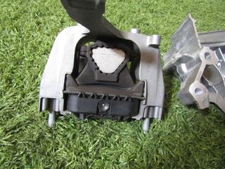 Soporte Volkswagen 5QA199555C 1K0199117