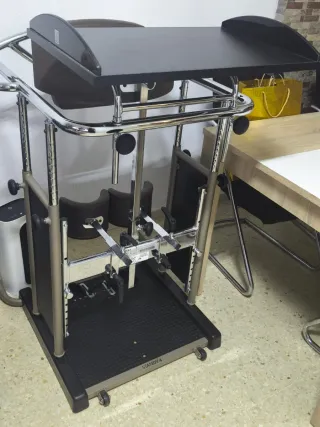 Bipedestador adulto. Impecable.