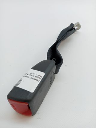 ENGANCHE CINTURON TOYOTA COROLLA VERSO (R1) (2)