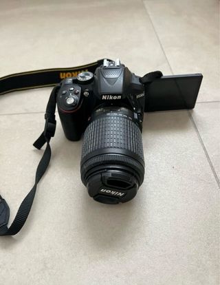 Cámara réflex Nikon D5300 + 2 objetivos