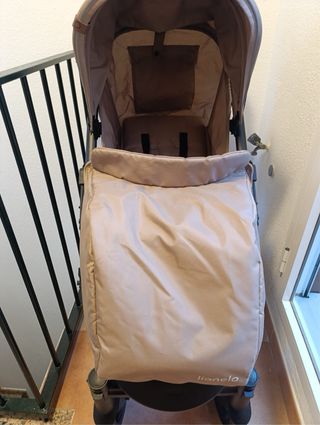 Sillita de paseo color beige