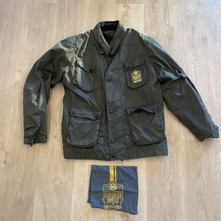 Royal Enfield Himalayan 411 con muchos extras