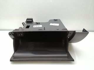 GUANTERA SKODA RAPID (2)