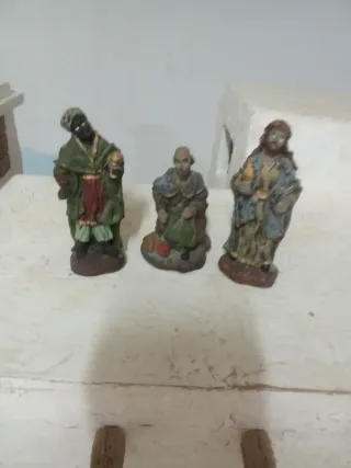 Figuras Reyes Magos Belén atosa