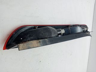 PILOTO TRASERO DERECHO FORD FOCUS BERLINA (CAP) (8)