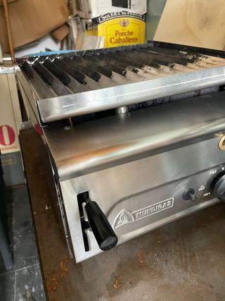 Parrilla a gas de Piedra Volcánica