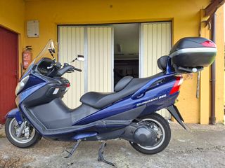 Suzuki Burgman 250