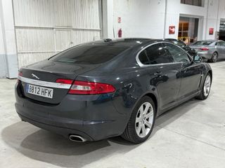 Jaguar XF 2011