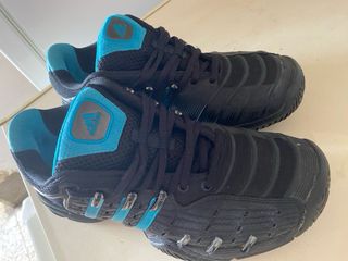 Zapatillas Adidas Negras y Azules