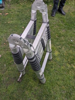 Escalera telescópica plegable 5m