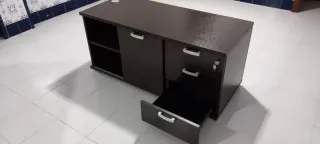 Mesa de oficina cristal y madera
