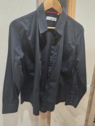 Camisa Carolina Herrera CH Negra. Talla L/XL