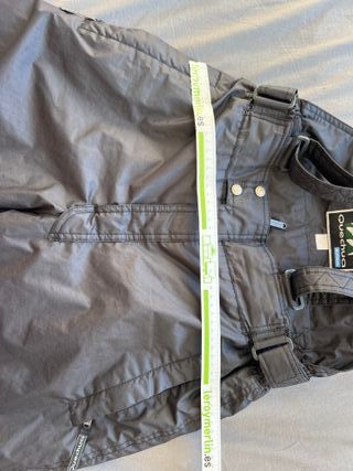 Pantalones de esquí negros y grises