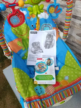 Balancín vibratorio y musical para bebé