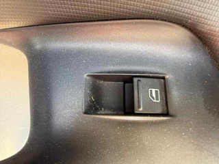 7L6959855B MANDO ELEVALUNAS TRASERO DERECHO SEAT