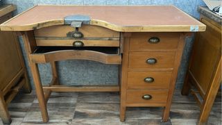 Banco de joyero con cajones