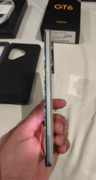 Realme GT6 Preto + Acessórios