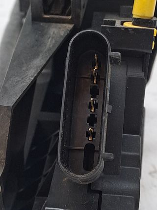 CERRADURA PUERTA TRASERA DERECHA FORD C-MAX