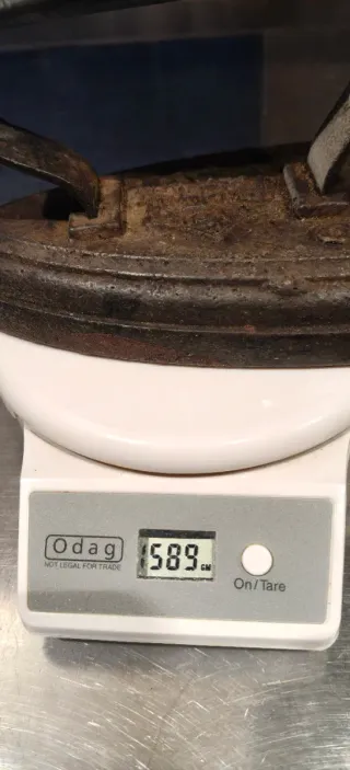 Plancha de hierro antigua