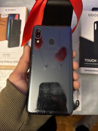 Samsung Galaxy A20e + 1 Funda y Protector Pantalla