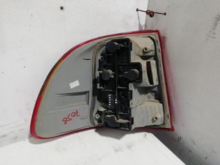 PILOTO TRASERO DERECHO OPEL ASTRA F BERLINA (2)