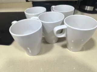 Vajilla Porcelana Blanca Ikea con Tazas