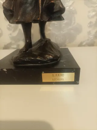 Escultura Bronce Mujer Mármol