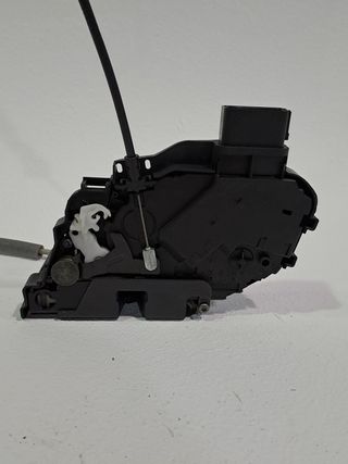 CERRADURA PUERTA TRASERA IZQUIERDA VOLVO XC60 (2)