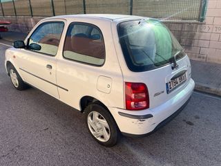 Nissan  Micra 2001