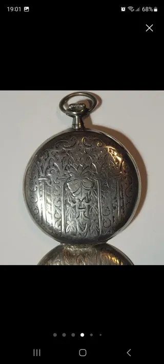 Reloj de bolsillo de plata, antiguo grabado