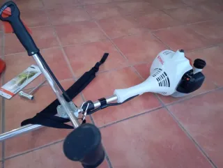 Desbrozadora Stihl con accesorios