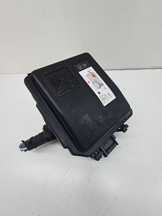 CAJA RELES / FUSIBLES OPEL CORSA F (3)