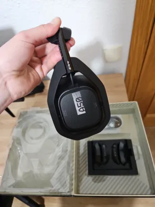 Auriculares Astro A50 Gen 4 Wireless + Base statio