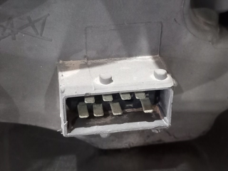 FARO IZQUIERDO PEUGEOT 1007 964499898005