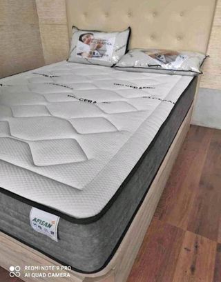 Canapé de madera con cajón