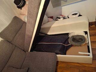 Sofá modular gris y blanco