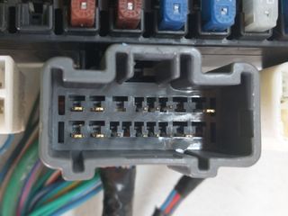 CAJA RELES / FUSIBLES SUBARU XV (2)