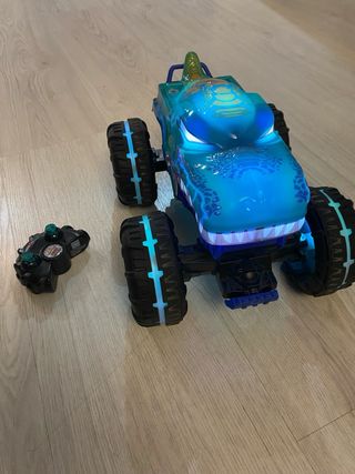 Coche Monster Truck Hot Wheels RC