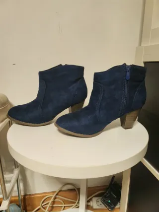 Botín azul tacón mujer